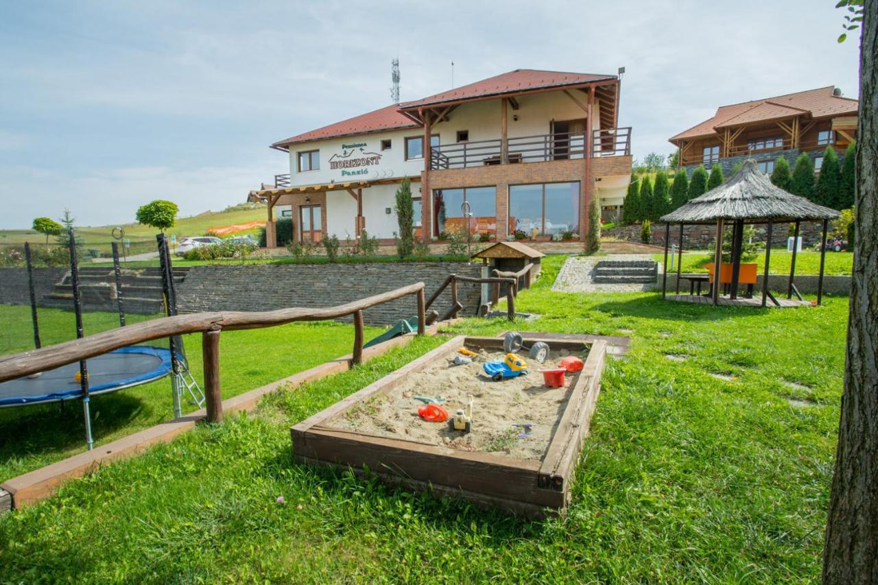 Bed and Breakfast Horizont Panzio Одорхею-Секуйеск Экстерьер фото