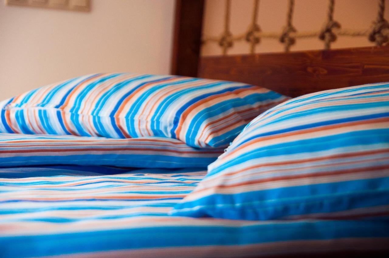 Bed and Breakfast Horizont Panzio Одорхею-Секуйеск Экстерьер фото